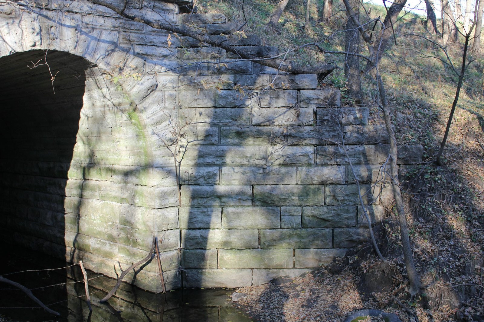 Southeast wing wall